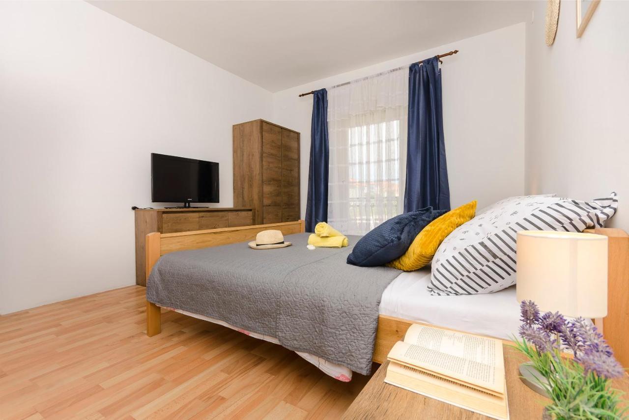 מורטר Apartments Ivana מראה חיצוני תמונה